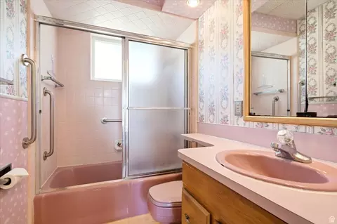 Bath - 272 E 1400 N, Bountiful, UT 84010 photo 1 of 2