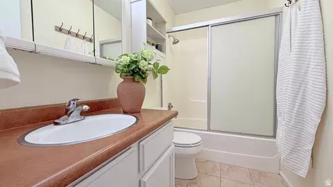 Bath - 3077 E Nordic Dr S, Sandy, UT 84093 photo 1 of 3