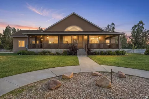 875 W Oak Ln, Francis, UT 84036