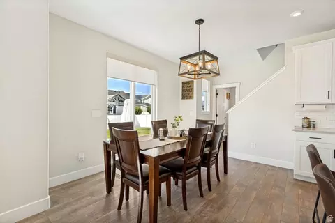 Dining - 2285 W Sunrise Ranch Dr, Mapleton, UT 84664 photo 2 of 2