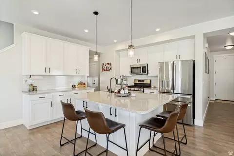 Kitchen - 2285 W Sunrise Ranch Dr, Mapleton, UT 84664 photo 2 of 4