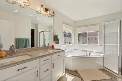 Bath - 2285 W Sunrise Ranch Dr, Mapleton, UT 84664 photo 2 of 7