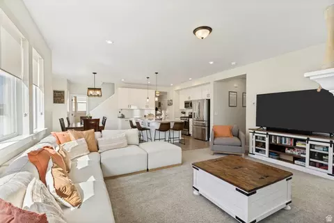 Living - 2285 W Sunrise Ranch Dr, Mapleton, UT 84664 photo 4 of 8