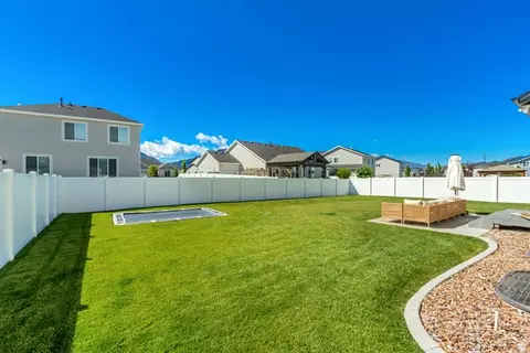 Exterior - 2285 W Sunrise Ranch Dr, Mapleton, UT 84664 photo 4 of 5