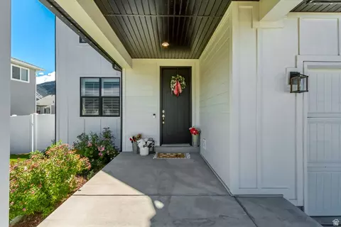 Exterior - 2285 W Sunrise Ranch Dr, Mapleton, UT 84664 photo 3 of 5