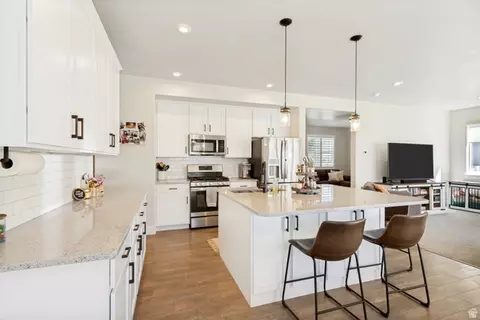 Kitchen - 2285 W Sunrise Ranch Dr, Mapleton, UT 84664 photo 1 of 4