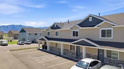 2460 W 450 N #10, Tremonton, UT 84337