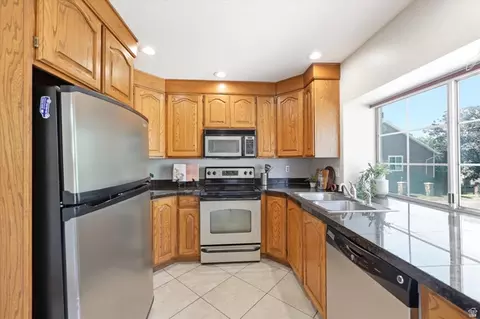 Kitchen - 3385 S 715 E, Millcreek, UT 84106 photo 1 of 1