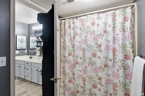 490 E 700 S #A 4, Clearfield, UT 84015 photo 6
