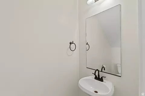 227 E 700 N, Smithfield, UT 84335 photo 7