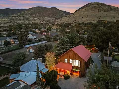 View/Area - 252 N 400 E, Centerville, UT 84014 photo 1 of 1
