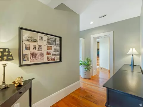 Entry Way - 252 N 400 E, Centerville, UT 84014 photo 5 of 11
