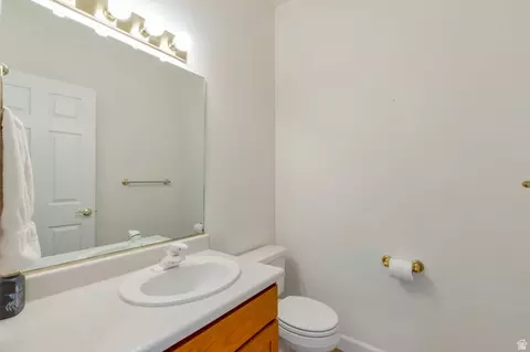 Bath - 542 E Land Rush Dr, Midvale, UT 84047 photo 4 of 4