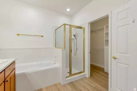 Bath - 542 E Land Rush Dr, Midvale, UT 84047 photo 2 of 4