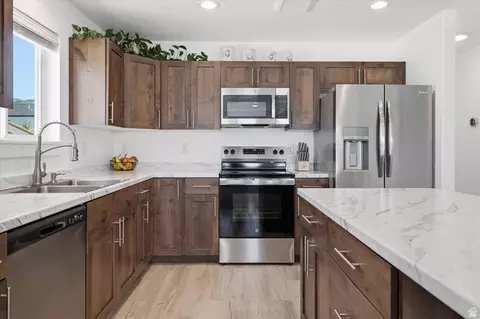 Kitchen - 743 N 480 E, Smithfield, UT 84335 photo 2 of 4