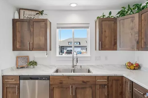 Kitchen - 743 N 480 E, Smithfield, UT 84335 photo 4 of 4