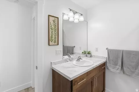 Bath - 743 N 480 E, Smithfield, UT 84335 photo 3 of 4