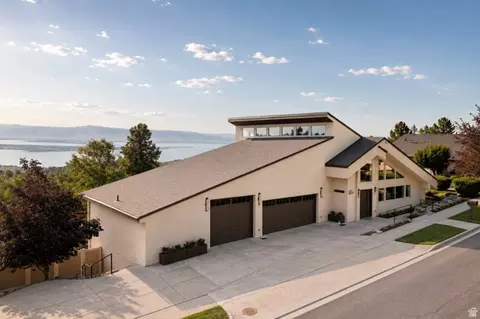 Exterior - 88 S Moss Hill Dr E, Bountiful, UT 84010 photo 10 of 12