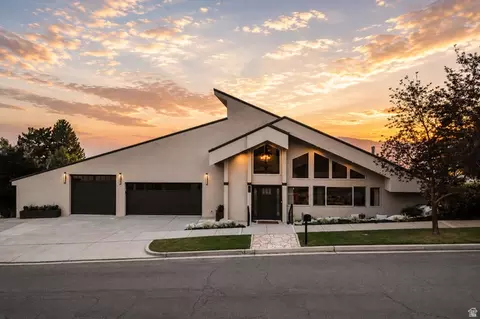 88 S Moss Hill Dr E, Bountiful, UT 84010