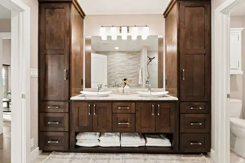 Bath - 88 S Moss Hill Dr E, Bountiful, UT 84010 photo 2 of 7