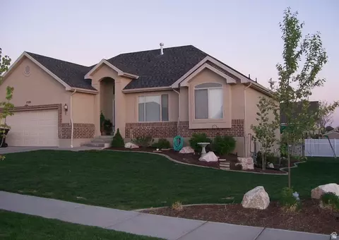 1359 W 2175 S, Syracuse, UT 84075