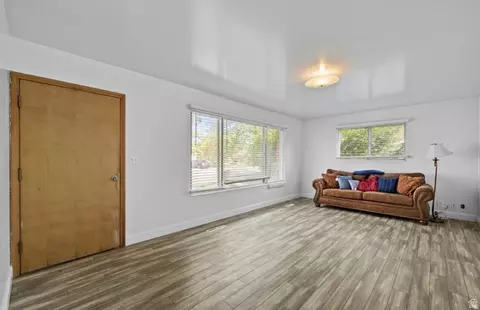 366 S 500 E, River Heights, UT 84321 photo 9