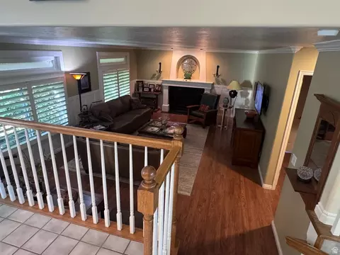Living - 944 E Bernay Cir, Sandy, UT 84094 photo 3 of 4