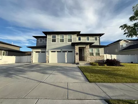 1867 W 2135 S, Woods Cross, UT 84087