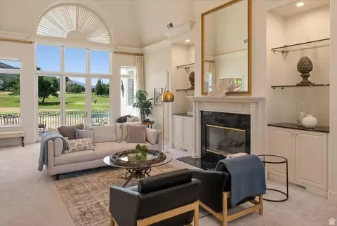 2726 E Wasatch Dr #19, Salt Lake City, UT 84108