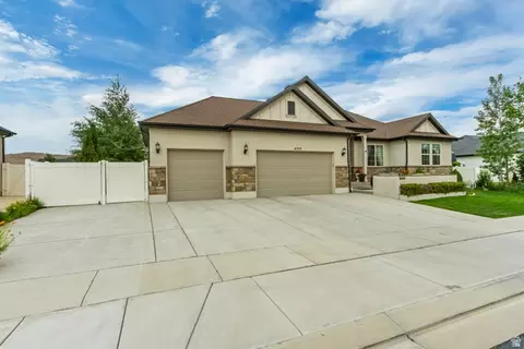 6372 N Davis Knolls Dr, Eagle Mountain, UT 84005