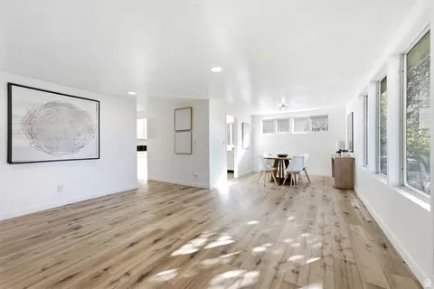 Living - 2837 S Davis Blvd E, Bountiful, UT 84010 photo 3 of 7