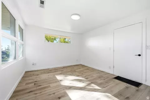 Living - 2837 S Davis Blvd E, Bountiful, UT 84010 photo 7 of 7