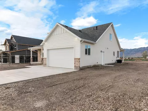 1366 W 2350 S, Perry, UT 84302 photo 4