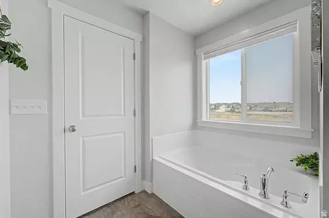 Bath - 9822 N Bridge St, Eagle Mountain, UT 84005 photo 3 of 4