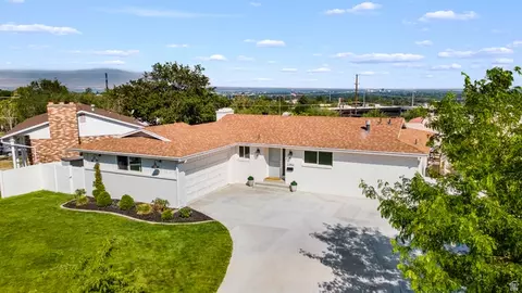 2353 E Cinnabar Ln S, Cottonwood Heights, UT 84121