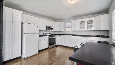 Kitchen - 960 W 100 S, Orem, UT 84058 photo 1 of 2