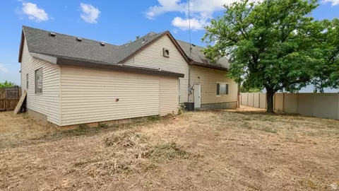 960 W 100 S, Orem, UT 84058 photo 16