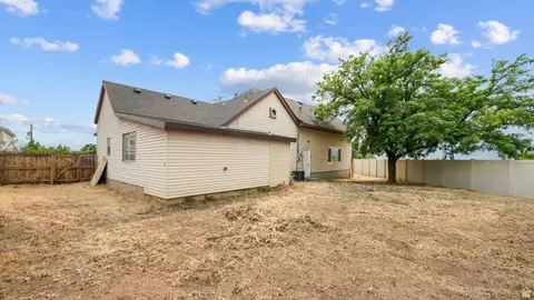 960 W 100 S, Orem, UT 84058 photo 17