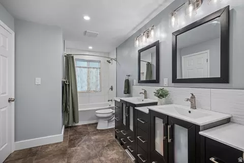 Bath - 996 N 475 E, Orem, UT 84097 photo 3 of 3