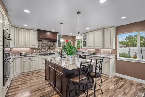 Kitchen - 996 N 475 E, Orem, UT 84097 photo 3 of 5