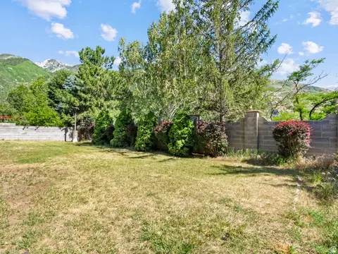 Exterior - 2444 E High Mountain Dr, Sandy, UT 84092 photo 3 of 7