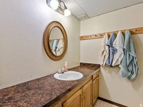 Bath - 2444 E High Mountain Dr, Sandy, UT 84092 photo 3 of 3