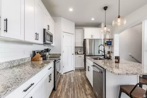 684 E 330 N, Vineyard, UT 84059 photo 12