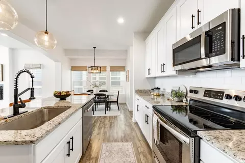 Kitchen - 684 E 330 N, Vineyard, UT 84059 photo 4 of 4
