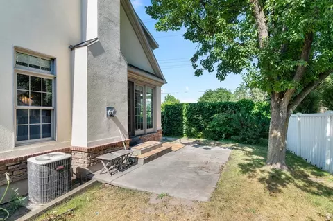 Exterior - 1989 E Donelson Ln, Holladay, UT 84117 photo 2 of 4