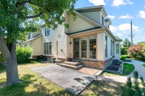 1989 E Donelson Ln, Holladay, UT 84117