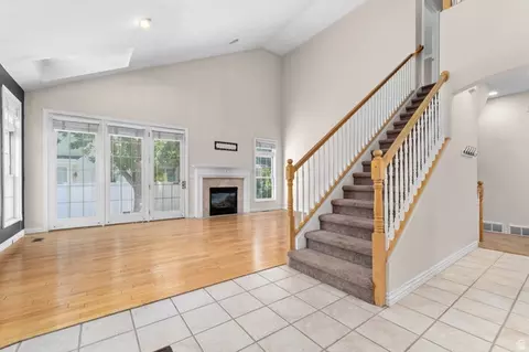 Living - 1989 E Donelson Ln, Holladay, UT 84117 photo 1 of 4