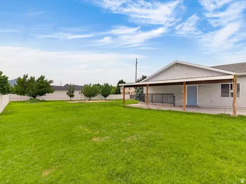 Exterior - 949 W 1800 N, Mapleton, UT 84664 photo 3 of 5