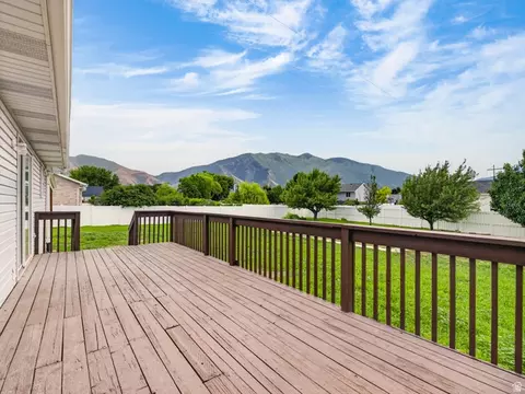 Exterior - 949 W 1800 N, Mapleton, UT 84664 photo 4 of 5