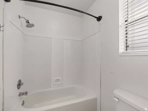 Bath - 949 W 1800 N, Mapleton, UT 84664 photo 3 of 5